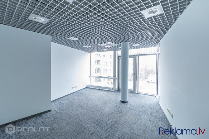 308.4 m2 atvērtā plānojuma birojs ar 3 atsevišķām darba telpām, virtuvi, 2 tualetes telpām Rīga - foto 5