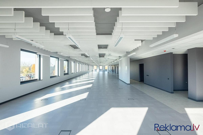 Biroju ēka P83 (2018) ir mūsdienīgs un moderns B klases biroju komplekss - piecu stāvu moderna biroj Рига - изображение 3