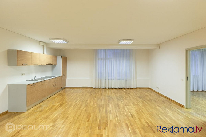 Birojs ar 3 darba telpām, pilnībā aprīkota virtuves zona, vannas istaba ar dušu, signalizācijas sist Рига - изображение 2