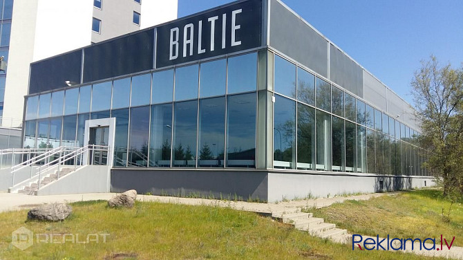 Iznomā augstvērtīgas tirdzniecības telpas jaunā biroju ēkā Krasta rajonā. Blakus atrodas Rīga - foto 1