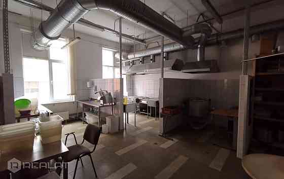 Nomai pieejamas 151.5 m2 plašas telpas kafejnīcai/ēdnīcai Braslas biznesa centrā. Vasaras mēnešos ie Rīga