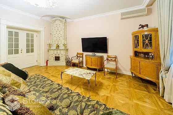 Предлагаем Вам эксклюзивную 4-комнатную квартиру, которая расположена в одном из Rīga
