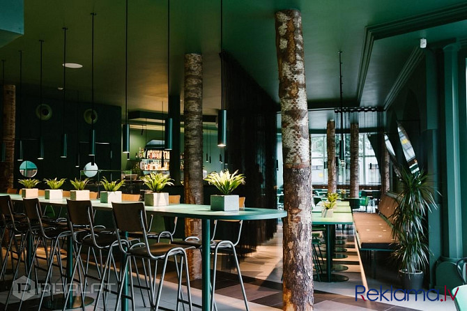 Plašās, nesen renovētas telpas kafejnīcai var restorānam. Telpu īpašais interjera dizains veidots sa Рига - изображение 5