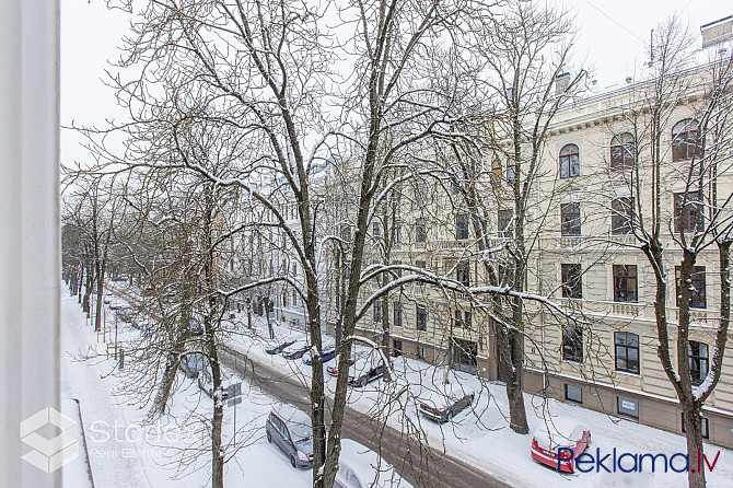 Skaists trīsistabu dzīvoklis renovētā pirmskara mājā centrā! Izsmalcināts un plašs Rīga - foto 20