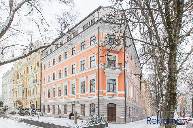 Skaists trīsistabu dzīvoklis renovētā pirmskara mājā centrā! Izsmalcināts un plašs Rīga - foto 1