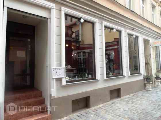 Pārdod darbojošos Itāļu restorānu paša Rīgas sirdī, kur krustojas Vecpilsēta ar moderno centru. Māja Rīga