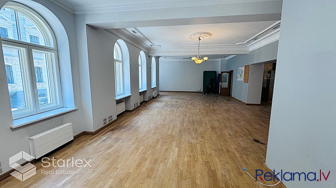Biroja telpas Klusajā centrā, prestižā mājā, birojs labā stāvoklī, tiks atjaunota parketa Rīga - foto 2