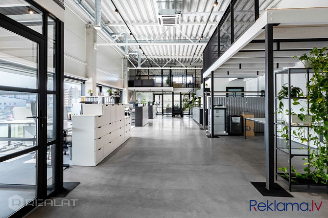 Rīgas Industriālais Parks piedāvā nomāt plašas un ērtas biroja telpas 219 m2 platībā ēkas Rīga - foto 8