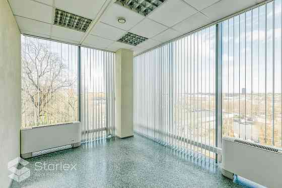 Офисные помещения с панорамным видом на Даугаву. Офисное здание высокого класса. Рига