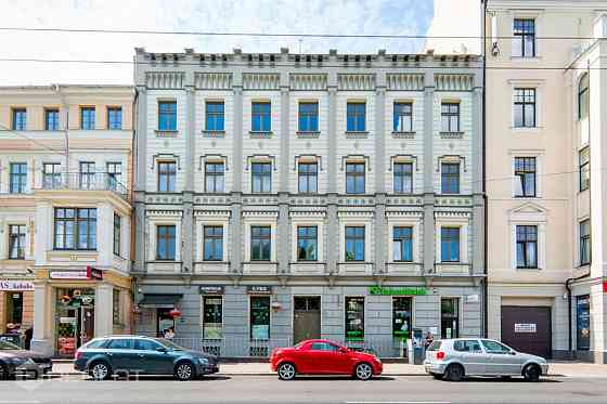 Pārdodas fantastisks namīpašums Rīgas centrā, kas atrodas pāri ielai no diviem ainaviskiem parkiem u Rīga