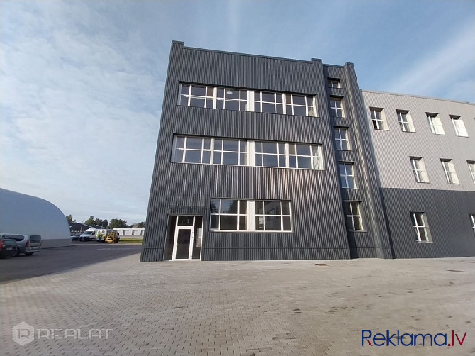 Iznomā  telpas 400 m2. platībā , piemērotas noliktavas , ražošanas vai biroja vajadzībām + Rīga - foto 1