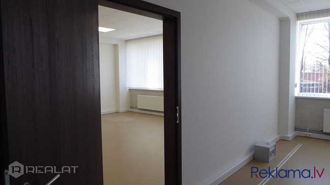 Par īpašumu - renovēta māja, fasādes māja, ir lifts. Papildus ērtības - video novērošana, Rīga - foto 9