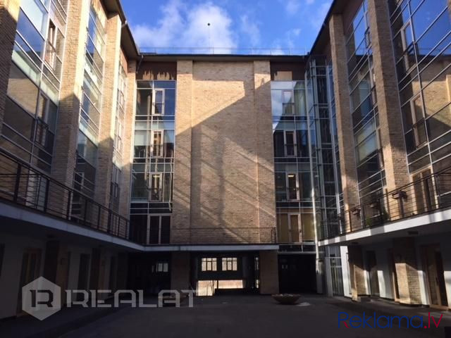 Iznomā biroja telpas ar kopējo platību 2071,6 m2.  Telpas sastāv no 16 atsevišķiem darba Rīga - foto 1
