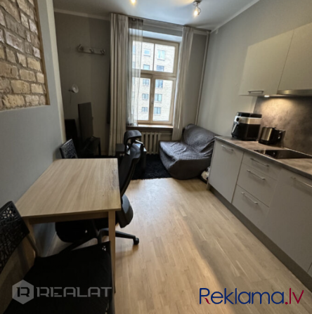 Lieliska iespēja iegādāties 2 istabu dzīvokli Rīgas centrā. Plānojums: viesistaba, kas apvienota ar  Рига - изображение 10
