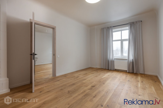 Pārdod moderni izremontētu 3 - istabu dzīvokli ar kopējo platību 66 kv. m ar auto vietu Rīga - foto 3