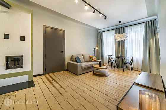 Pārdošanā ir stilīgs un moderns dzīvoklis renovētā ēkā ar atjaunotām komunikācijām Rīgas centrā. Aug Rīga