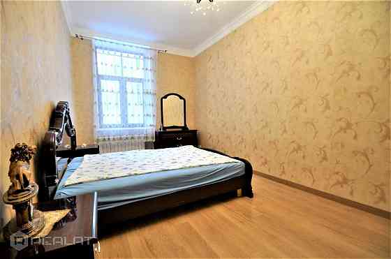 Atjaunots un skaists dzīvoklis pašā Rīgas centrā Plānojums - 3 istabas (izolētas), Zāle, viesistaba, Рига
