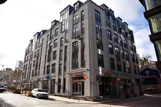 Pārdod divistabu dzīvokli ar kvalitatīvu remontu un aprīkojumu renovētā mājā  Stabu ielā 49a, Pagalm Rīga
