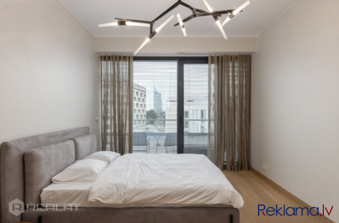 Pārdošanā tiek piedāvāts jauns 3-istabu penthouse dzīvoklis ar skatu uz Vecrīgu projektā Hoffmann Re Рига - изображение 3