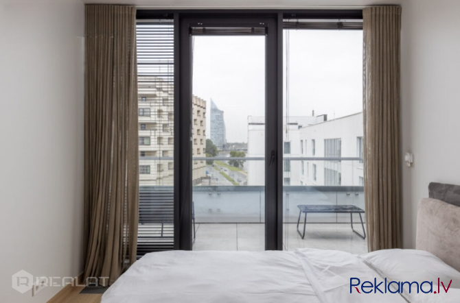 Pārdošanā tiek piedāvāts jauns 3-istabu penthouse dzīvoklis ar skatu uz Vecrīgu projektā Hoffmann Re Рига - изображение 4