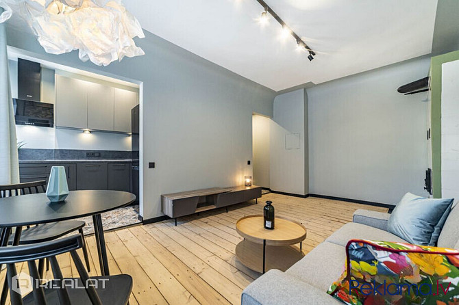 Pārdošanā ir stilīgs un moderns dzīvoklis renovētā ēkā ar atjaunotām komunikācijām Rīgas centrā. Māj Рига - изображение 7