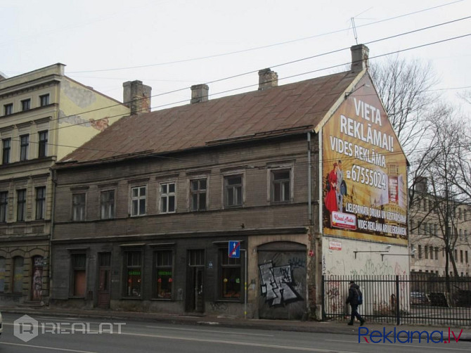 Pārdod daudzdzīvokļu māju Rīgas centrā Brīvības ielā ar kopējo platību 598 kv. m.  Ēkā Rīga - foto 1