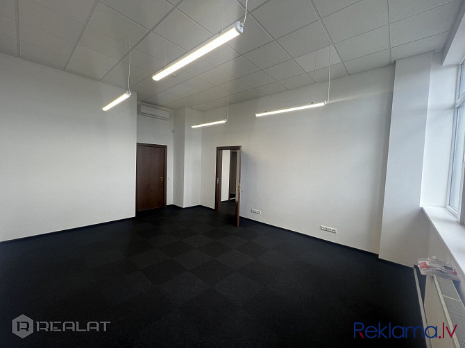 Iznomā biroja telpas modernā Biznesa centrā + platība 58,3 m2. (2. telpas 29,9 m2. un 28,4 m2.) Rīga - foto 16