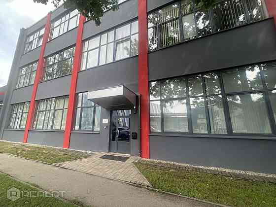 Iznomā biroja - tirdzniecības telpas Mūkusalas Biroji telpās  + 1. stāvs , kopējā platība 650 m2.  + Рига