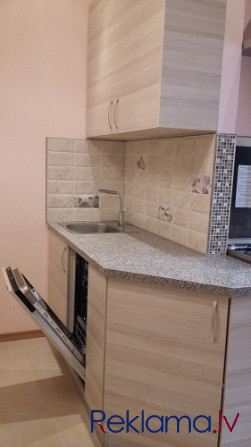 For long term rent - one isolated room in a 2-bedroom apartment. The kitchen/living room and bathroo Рига - изображение 5