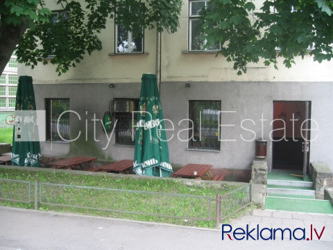 Fasādes māja, šīfera jumta segums, labiekārtots apzaļumots pagalms, iežogota teritorija, Rīga - foto 5