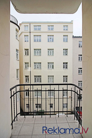 Фасадный дом, реновированный дом, закрытый двор, лифт, лестничная клетка после Рига - изображение 12