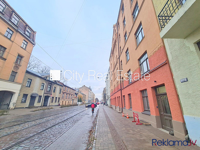 Fasādes māja, renovēta māja, slēgts pagalms, ieeja no ielas, puspagrabs, kāpņu telpa pēc Rīga - foto 15