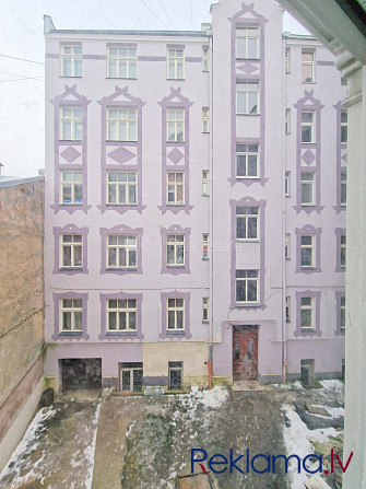Фасадный дом, реновированный дом, закрытый двор, вход с улицы, лестничная клетка Рига - изображение 16