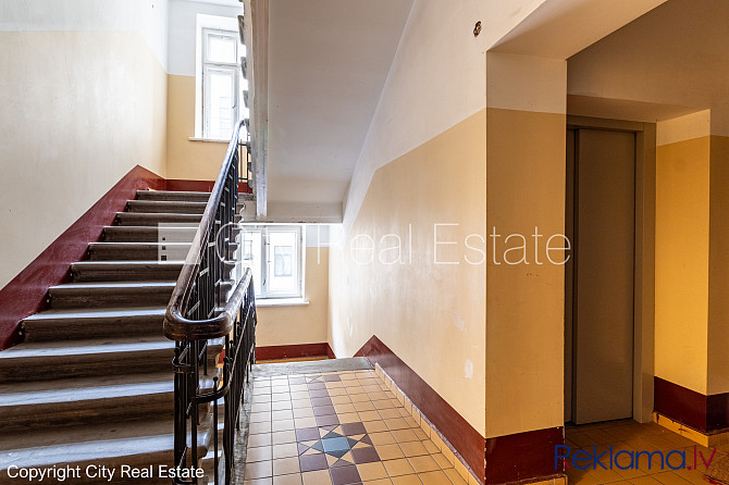 Pagalma ēka, renovēta māja, slēgts pagalms, ieeja no pagalma, ir lifts, kāpņu telpa pēc Rīga - foto 18