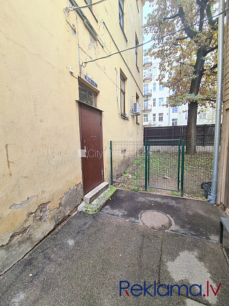 Земля в собственности, здание во дворе, закрытый двор, территория обнесена Рига - изображение 19