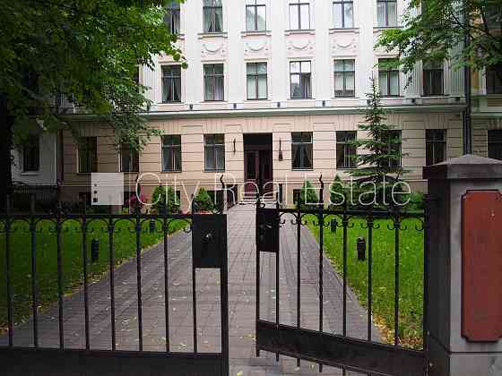 Проект - Kalpaka Park Residence, фасадный дом, вход с улицы, лифт, балкон, количество спален 2 Rīga