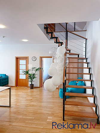 Реновированный дом, благоустроенный озеленённый двор, лифт, лестничная клетка Рига - изображение 9
