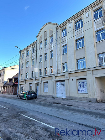 Pagalma ēka, logi vērsti uz pagalma pusi, istaba izolēta 1 gab., viena istaba caurstaigājama, Rīgas rajons - foto 1