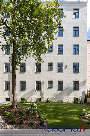 Zeme īpašumā, namīpašums, renovēta māja, labiekārtots apzaļumots pagalms, mājā mainīta Rīga - foto 15