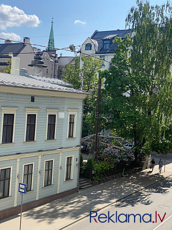 Koka māja, fasādes māja, slēgts pagalms, ieeja no pagalma, mansards, logi vērsti mājas abās Rīga - foto 11