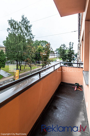 Renovēta māja, mainīts Jumta segums, metāla jumta segums, vieta automašīnai, ieeja no ielas, Rīga - foto 13