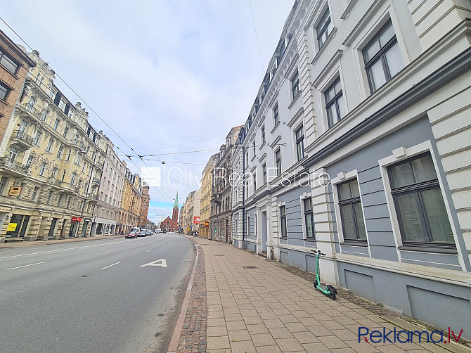 Fasādes māja, renovēta māja, slēgts pagalms, ieeja no ielas, kāpņu telpa pēc kapitālā Rīga - foto 16