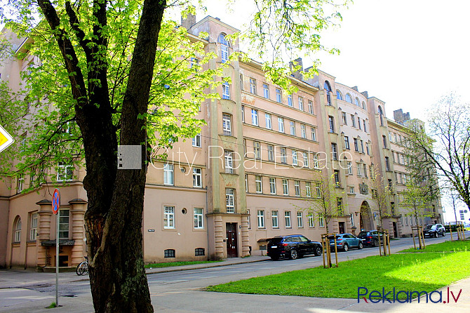 Zeme īpašumā, fasādes māja, fasāde ar dekoratīvo apmetumu, labiekārtots apzaļumots Rīga - foto 15