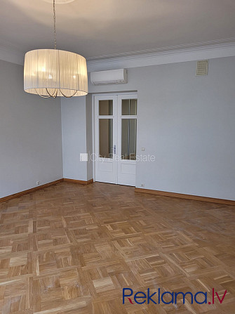 Fasādes māja, renovēta māja, ir lifts, logi vērsti mājas abās pusēs, studio tipa, virtuve Rīga - foto 3