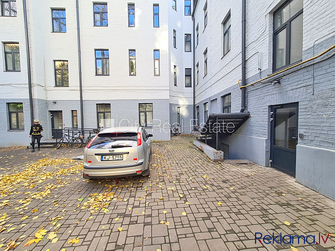Fasādes māja, renovēta māja, slēgts pagalms, ieeja no ielas un pagalma, kāpņu telpa pēc Rīga - foto 16