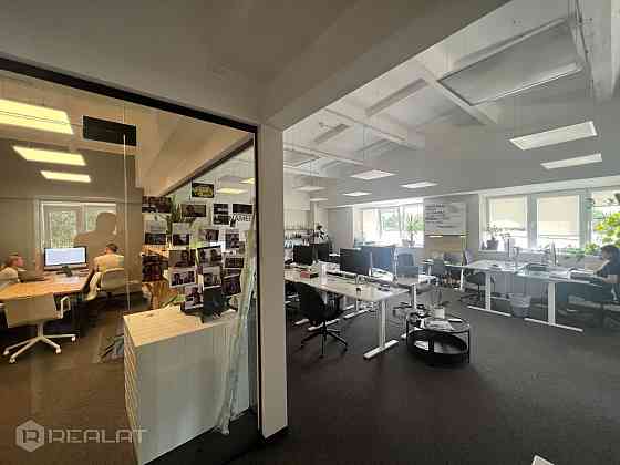 Iznomā biroja telpas modernā Biznesa centrā + platība 395,9 m2. (sadalīts vairākos birojos) + Telpas Рига