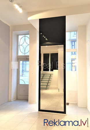 Fasādes māja, renovēta māja, ieeja no ielas, luksuss apartamenti , ir lifts, kāpņu telpa pēc Rīga - foto 6