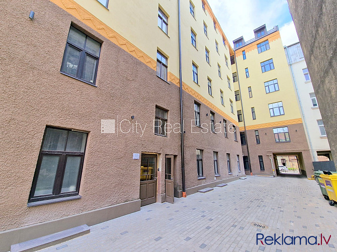 Fasādes māja, renovēta māja, slēgts pagalms, ieeja no ielas, kāpņu telpa pēc kosmētiskā Rīga - foto 14