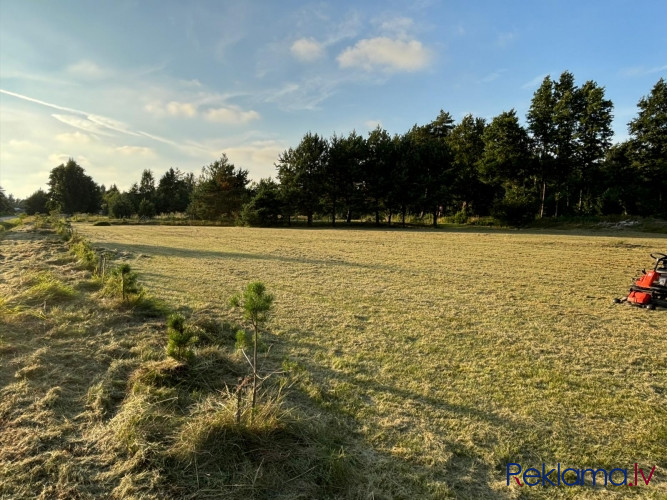 Pārdošanā lielisks zemes gabals privātai apbūvei, tikai 700m no jūras!  Iespēja iegādāties Liepāja - foto 2