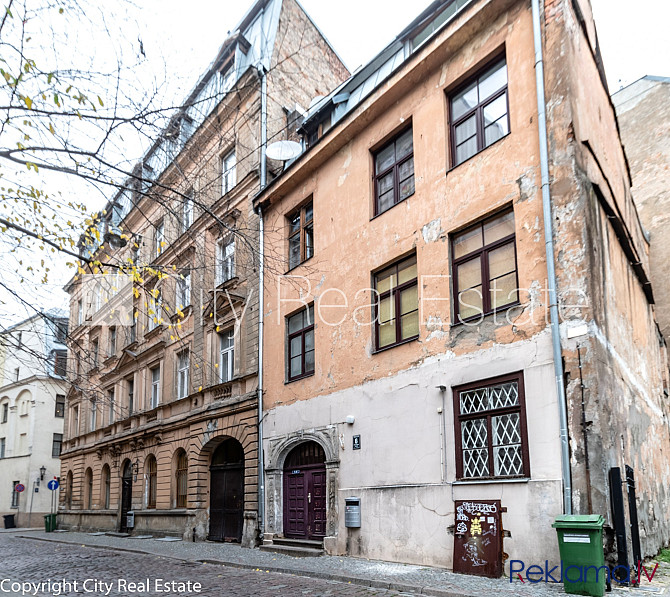 Renovēta māja, labiekārtots apzaļumots pagalms, vieta vairākām automašīnām, terase, gaisa Rīga - foto 11